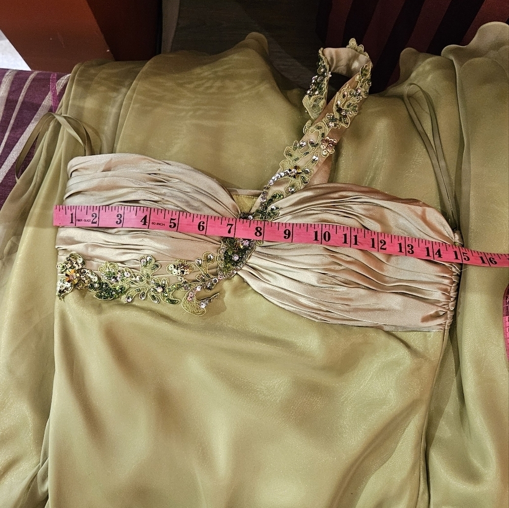 One-shoulder Lime Green evening gown. Size 8. Beading Detail - Picture 14 of 15